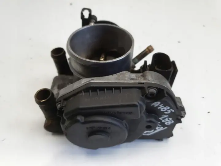 Audi A4 B5 1.8 20V PRZEPUSTNICA 058133063H