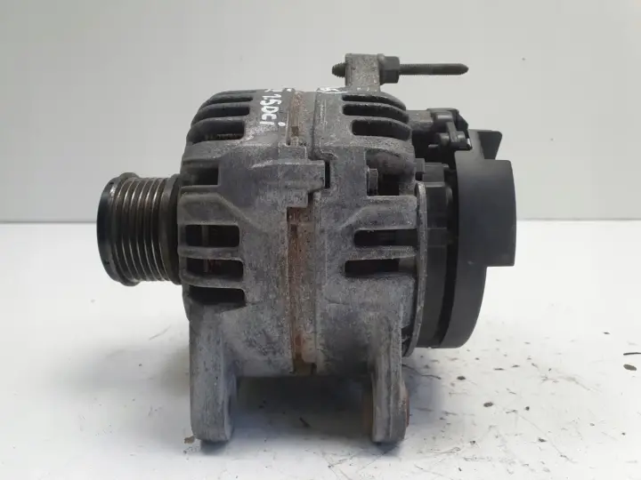 Renault Clio III 1.5 DCI ALTERNATOR bosch 0124425071