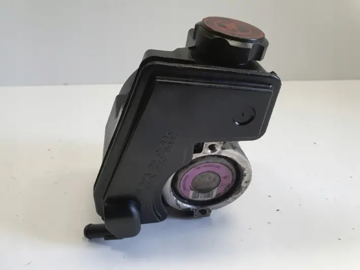 Peugeot 206 1.4 16V POMPA WSPOMAGANIA 9686525080