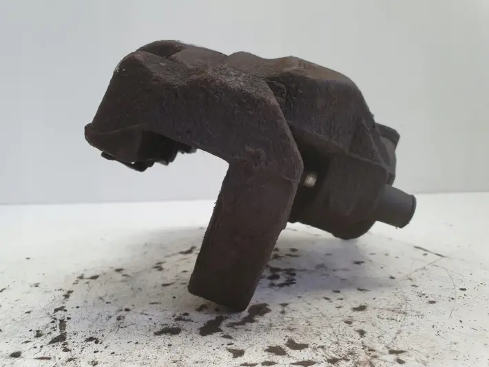 VW Transporter T5 PRAWY PRZEDNI ZACISK HAMULCOWY przód pasażera