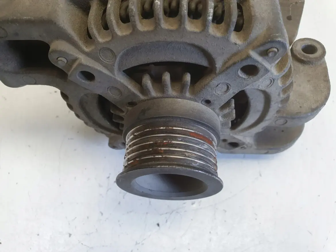 Ford C-Max 1.8 16V ALTERNATOR denso 3M5T-10300-LC 120A