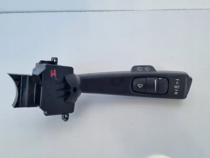 Volvo V70 III XC70 II III MANETKA WYCIERACZEK przełącznik włącznik 31264168