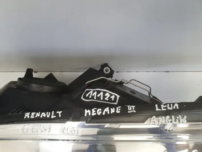 Renault Megane III 12-16r PRZEDNIA LAMPA LEWA lewy przód 260607305R