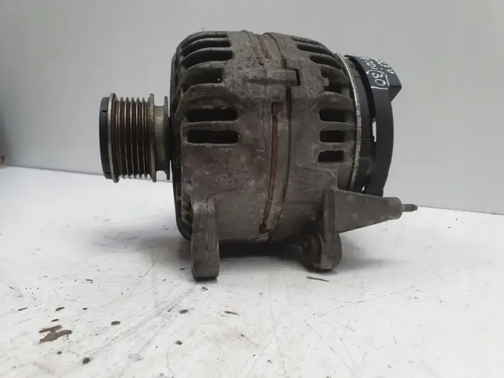 VW Golf V 1.9 TDI ALTERNATOR bosch 06F903023F 140A