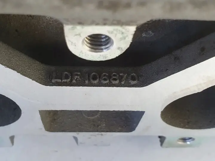 Land Rover Freelander 2.5 V6 GŁOWICA CYLINDRÓW LDF106870