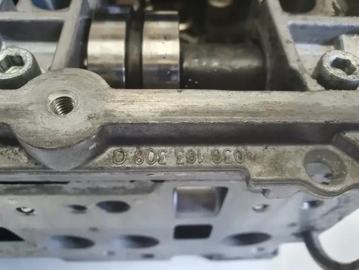 VW Passat B6 2.0 TDI GŁOWICA CYLINDRÓW 03G103373A