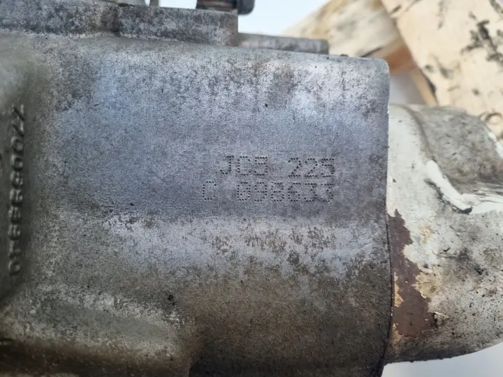 Mitsubishi Carisma 1.9 DID SKRZYNIA BIEGÓW JC5225 manualna MANUAL