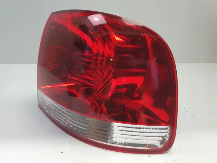 Vw Touareg I 02-06 TYLNA LAMPA PRAWA prawy tył pasażera 28258002