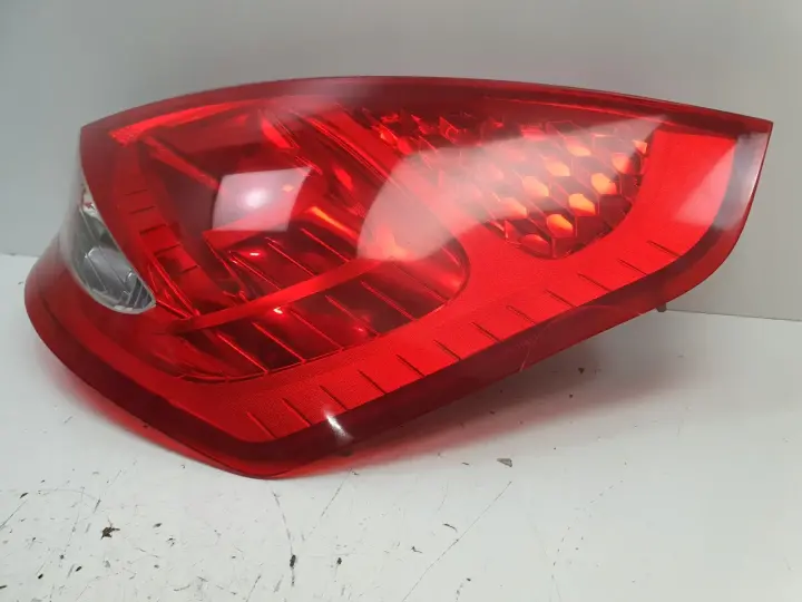 Ford Fiesta MK6 VI MK7 VII 08-12r TYLNA LAMPA PRAWA prawy tył pasażera
