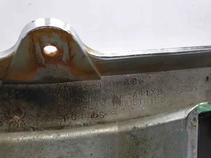 Lincoln MKZ Zephyr PRZEDNIA ATRAPA CHŁODNICY GRILL