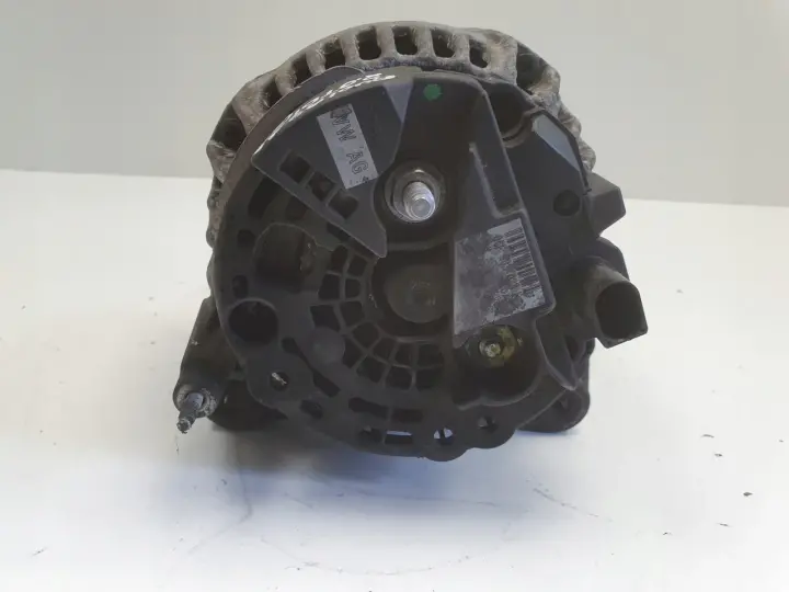 Audi A3 8P VW Golf V 1.9 TDI ALTERNATOR bosch 06F903023F 140A