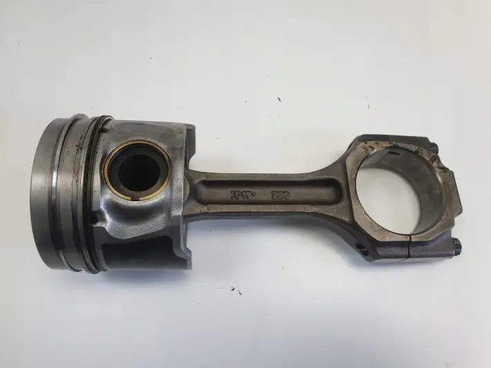 Opel Antara 2.0 CDTI TŁOK korbowód