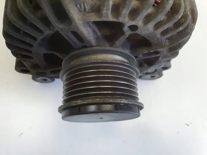 VW Golf V 1.9 TDI ALTERNATOR valeo 06F903023C 140A