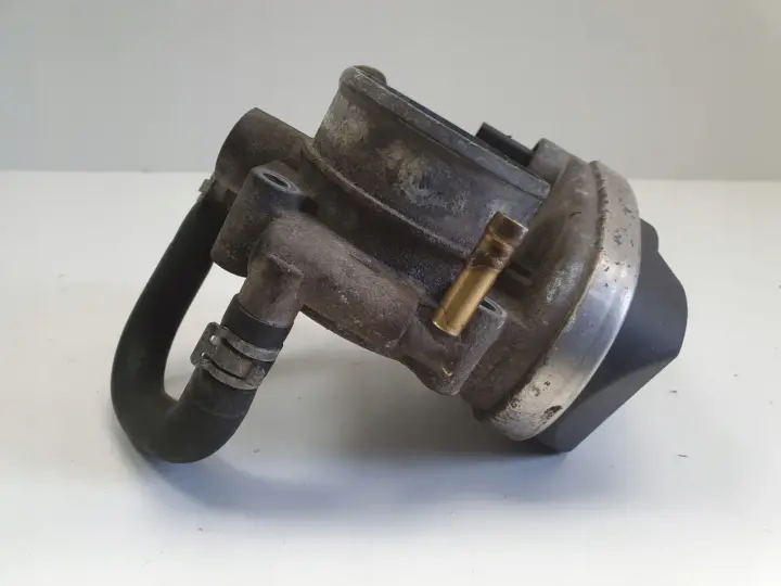 Opel Astra III H 1.6 16V PRZEPUSTNICA 55560398