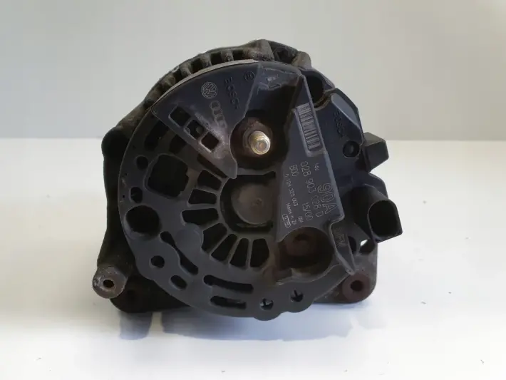 Audi A3 8L Golf IV 1.9 TDI ALTERNATOR bosch 028903028D 90A