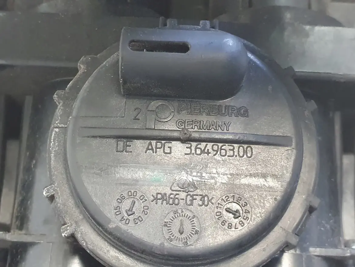 Audi A3 II 8P 1.6 8V KOLEKTOR SSĄCY