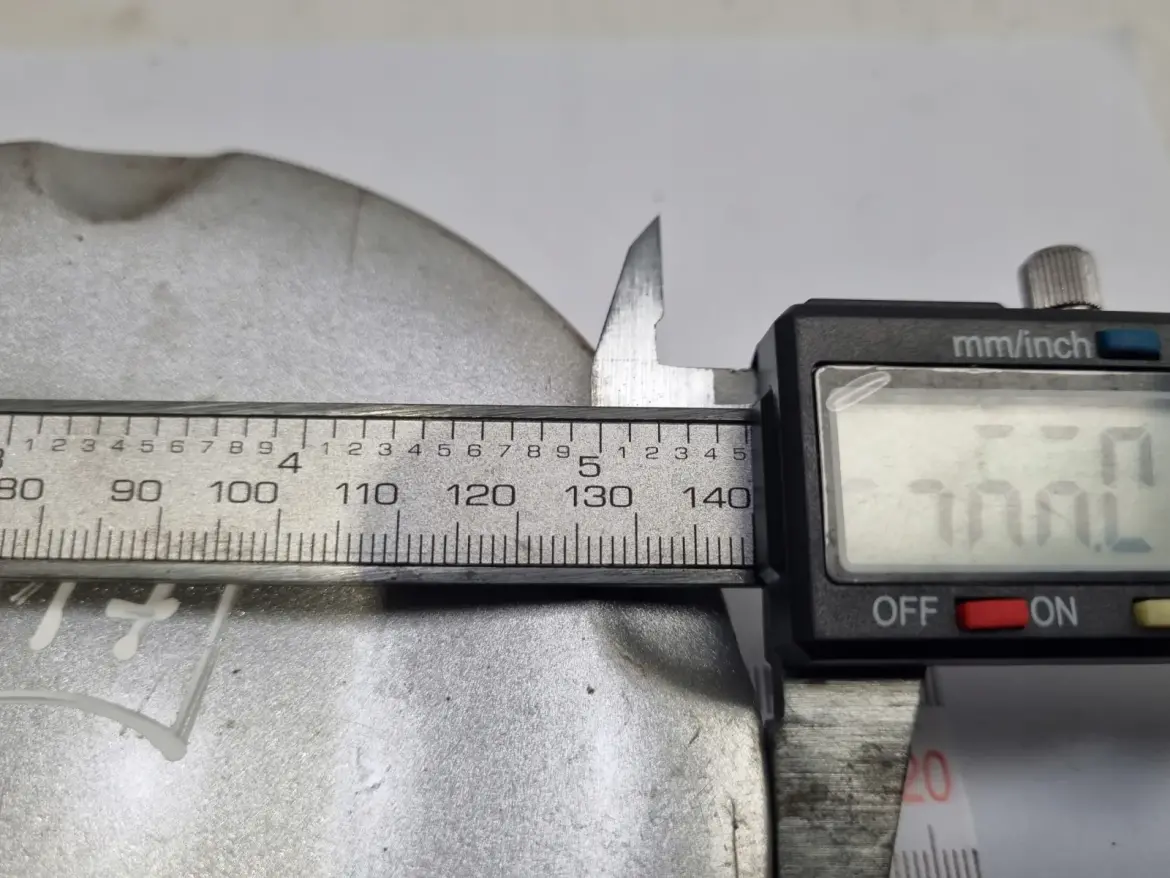 Renault DEKIELEK FELGI Kapsel kołpak 7700834844 150mm