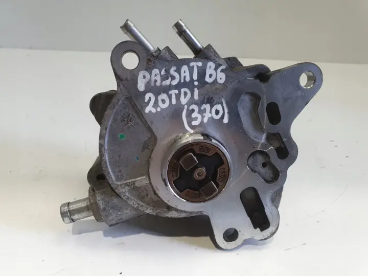 VW Passat B6 2.0 TDI POMPA WAKUM vacum 03G145209C