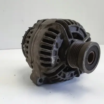 Volvo XC90 2.4 D5 ALTERNATOR bosch 30667787