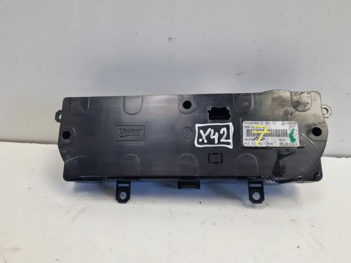 Renault Clio IV PANEL KLIMATYZACJI Nawiewu 275105430R