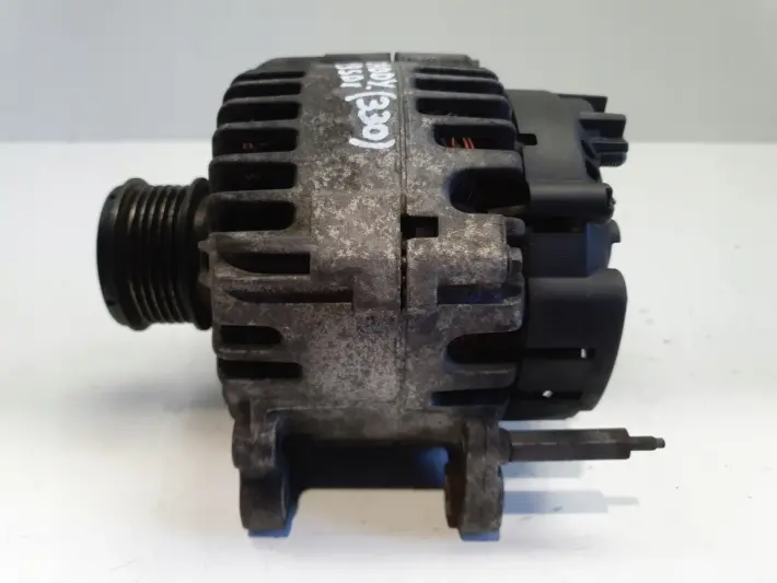 VW Caddy III 2.0 SDI ALTERNATOR valeo 06F903023C 140A