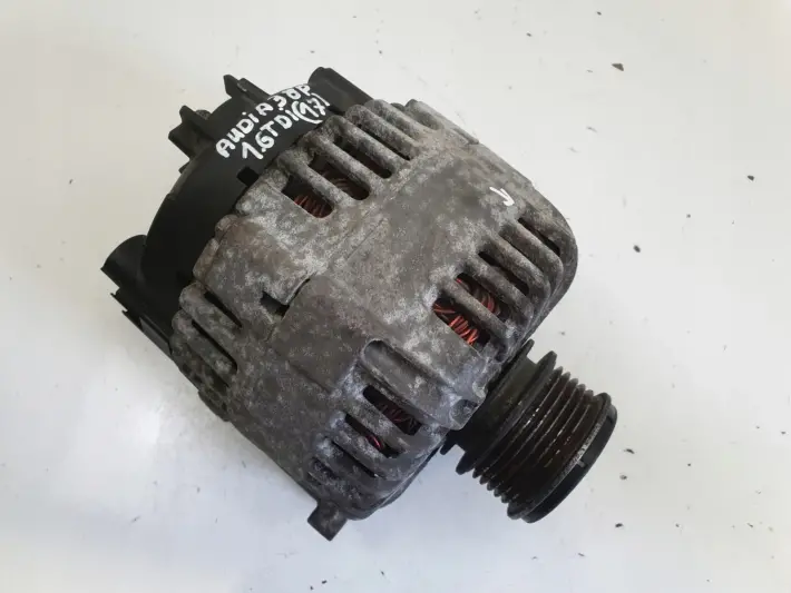 VW Touran I 2.0 TDI ALTERNATOR 06F903023C valeo 140A