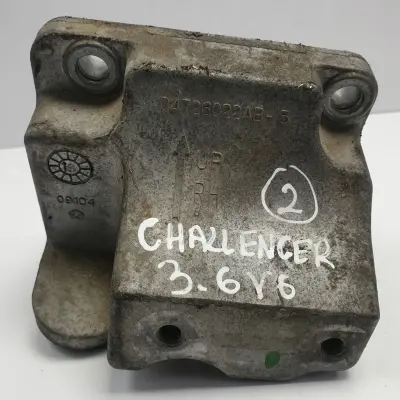 Challenger 3.6 V6 WSPORNIK ŁAPA SILNIKA 04726022AB