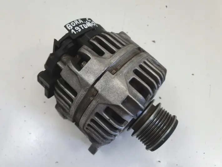 Audi A3 8L Golf IV 1.9 TDI ALTERNATOR 0123515021 038903023L 90A