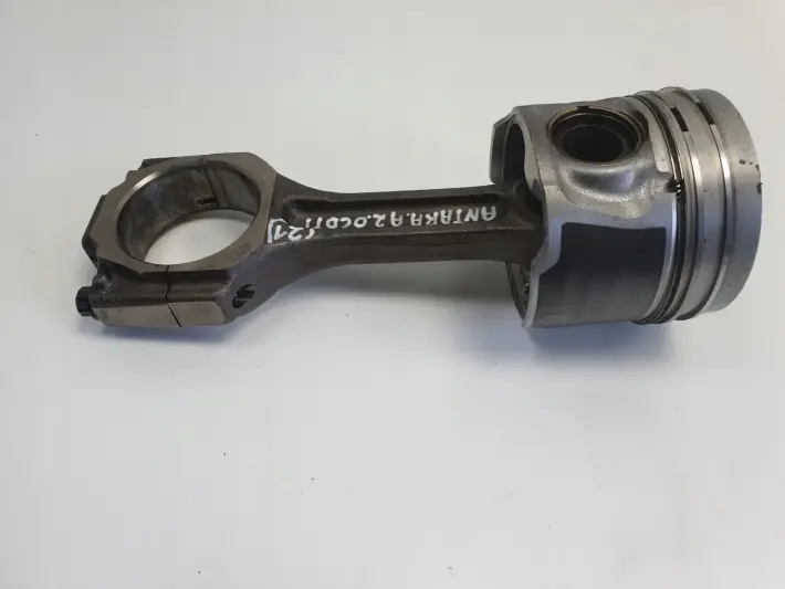 Opel Antara 2.0 CDTI TŁOK korbowód