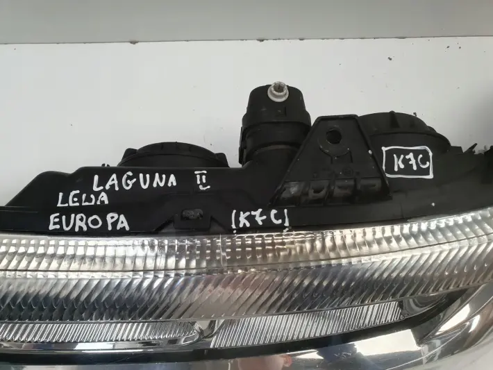 Renault Laguna II 01-05r PRZEDNIA LAMPA LEWA lewy przód 8200002845 89004687
