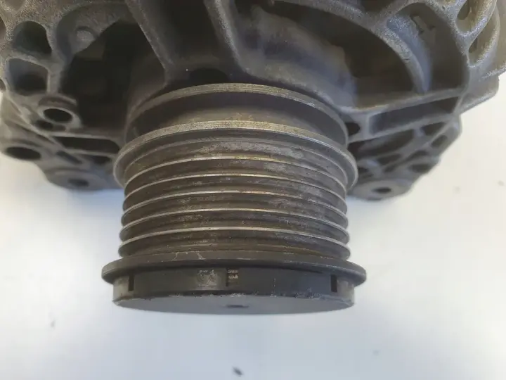 Audi A3 8L Golf IV 1.9 TDI ALTERNATOR bosch
