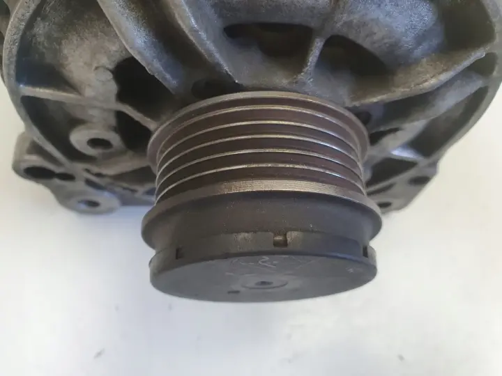 VW Passat B5 1.9 TDI ALTERNATOR bosch 0123515003 120A