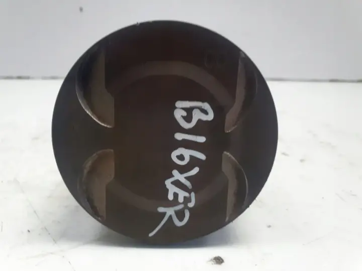 Opel Astra IV J 1.6 16V TŁOK KORBOWÓD B16XER