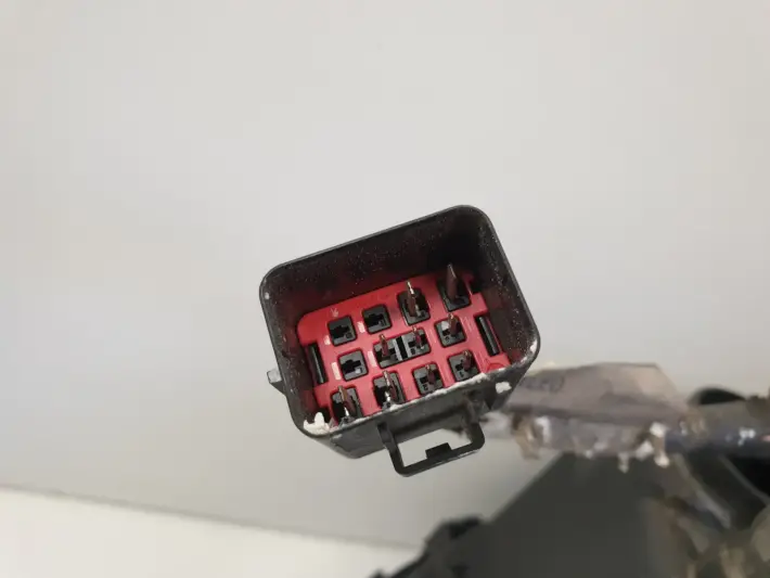 Volvo S60 I V70 II LIFT PRZEDNIA LAMPA PRAWA przód