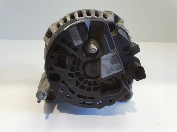 VW Golf V 2.0 TDI ALTERNATOR bosch 06F903023F 140A