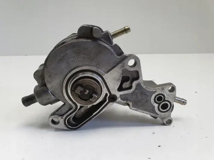 Audi A4 B7 1.9 TDI POMPA VACUM wakum 038145209A