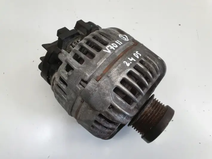 Volvo S60 I V70 II 2.4 D5 ALTERNATOR 30667787