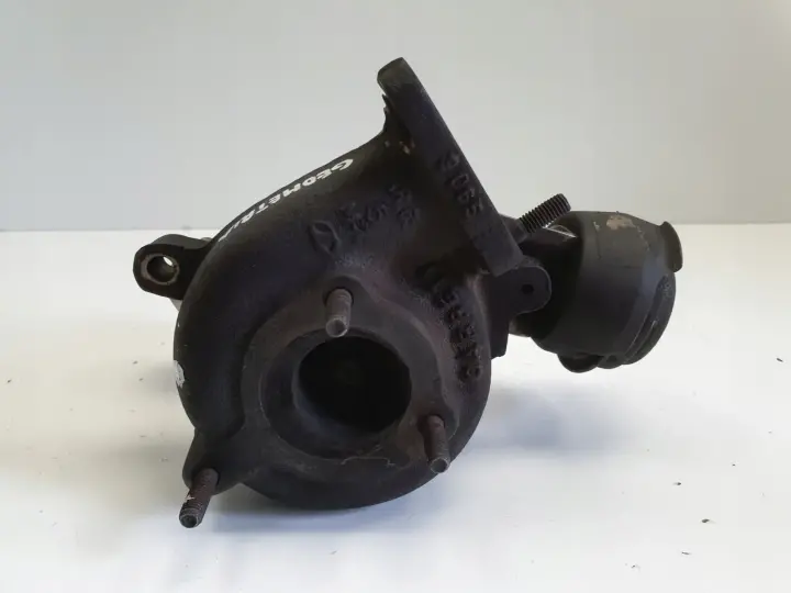 Audi A4 B7 1.9 TDI TURBOSPRĘŻARKA turbo 028145702H 115KM