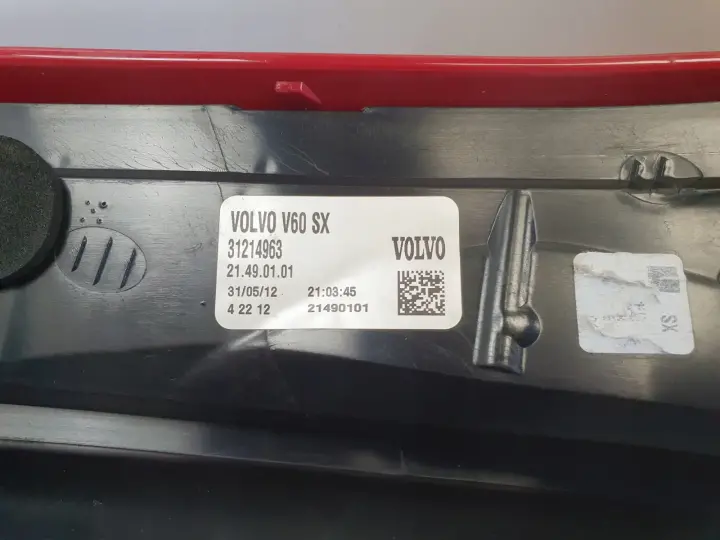 Volvo V60 I 10-18r TYLNIA TYLNA LAMPA LEWA lewy tył 31214963