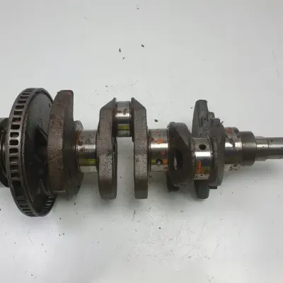 Opel Corsa D 1.0 12V WAŁ KORBOWY A10XEP 55562314