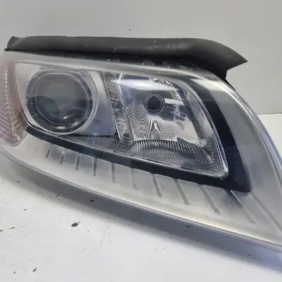 Volvo V70 III XC70 S80 II XENON PRZEDNIA LAMPA PRAWA prawy przód 31214348