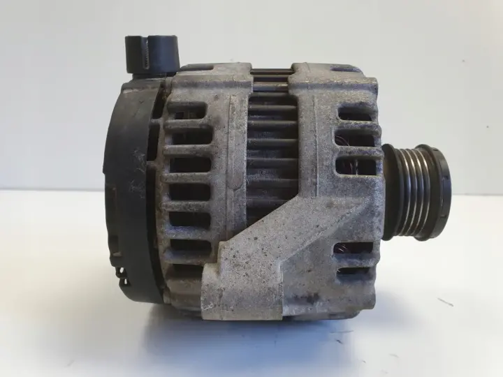 Volvo V70 III XC70 II 2.4 D5 ALTERNATOR 0121715079