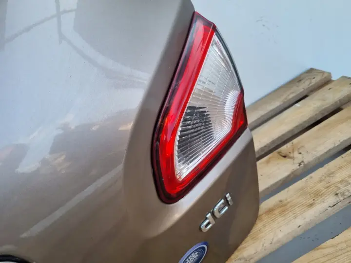 Nissan Qashqai +2 J10 LIFT TYLNA TYLNIA KLAPA BAGAŻNIKA TYŁ KAMERA C30G