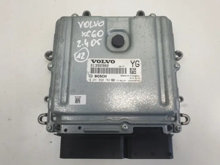 Volvo XC60 2.4 D5 STEROWNIK SILNIKA komputer 31392982 0281030782
