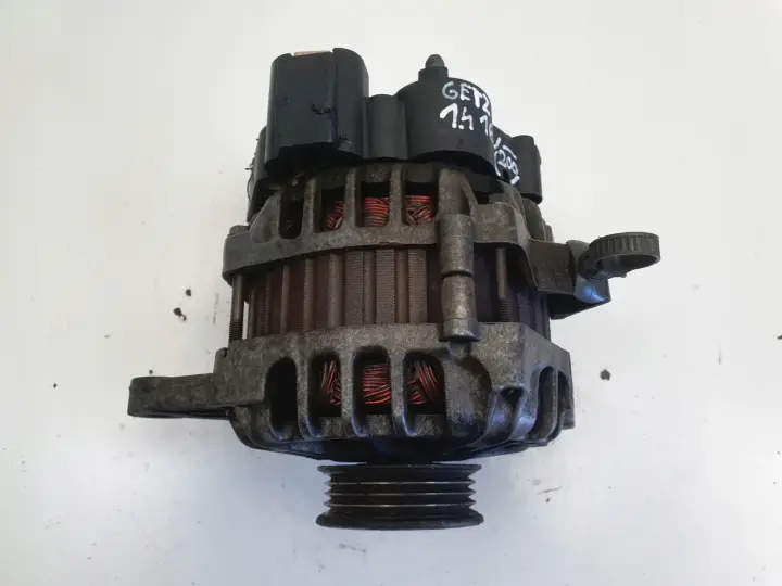 Hyundai Getz 1.4 16V ALTERNATOR 90A 37300-22650 valeo