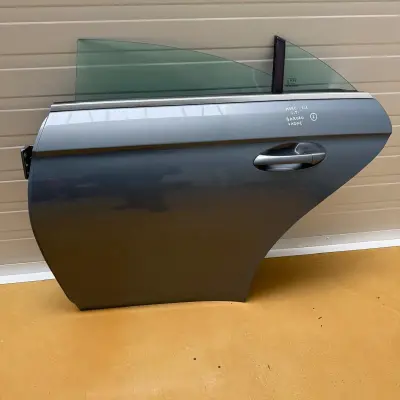 Mercedes CLS C219 W219 TYLNIE TYLNE DRZWI LEWE lewy tył ŁADNE