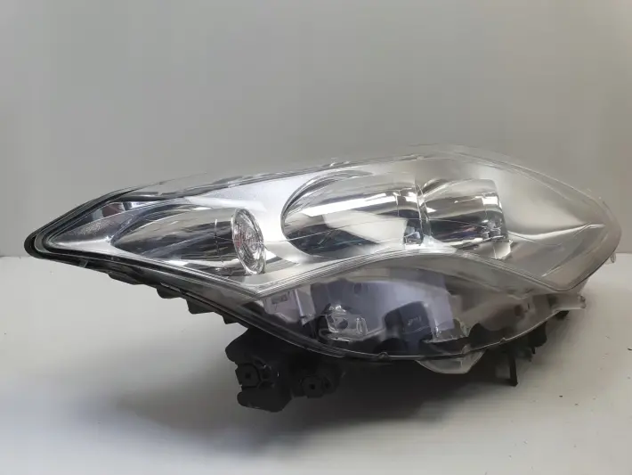 Renault Laguna III 07-10r PRZEDNIA LAMPA PRAWA prawy przód 260100033R