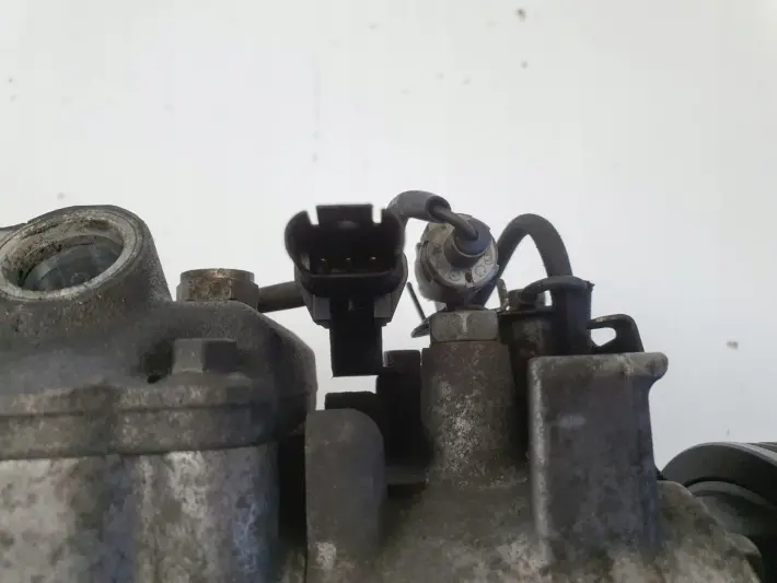 BMW F10 F11 2.0 D SPRĘŻARKA KLIMATYZACJI 447260-3821
