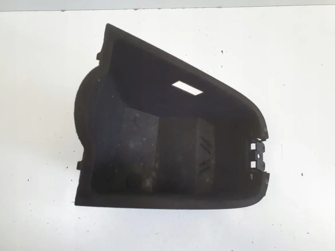 Mercedes ML W164 WKŁAD SCHOWKA A1646800110