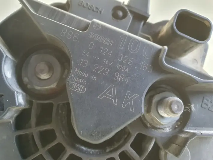 Opel Astra III H 1.6 16V ALTERNATOR 100A bosch 0124325163 AK